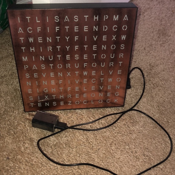 LED Stand Up Clock Display - Picture 6 of 8